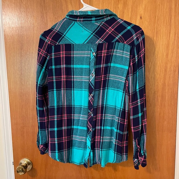 Women’s Flannel Shirt - Picture 3 of 4